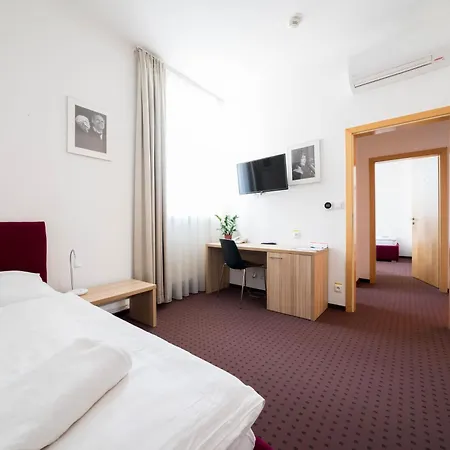 酒店 Mini Akord 俄斯特拉发