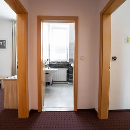 Mini Akord 酒店 俄斯特拉发