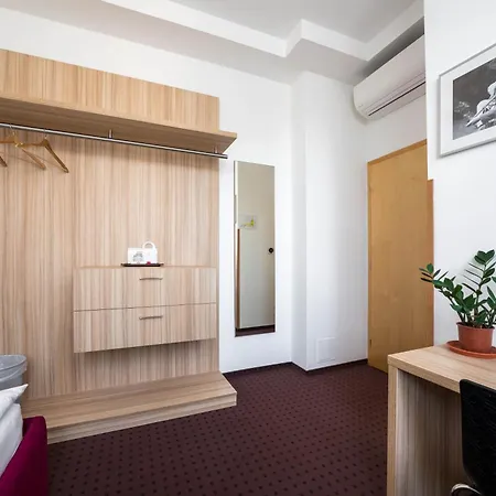 酒店 Mini Akord 3*