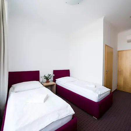 Mini Akord 俄斯特拉发